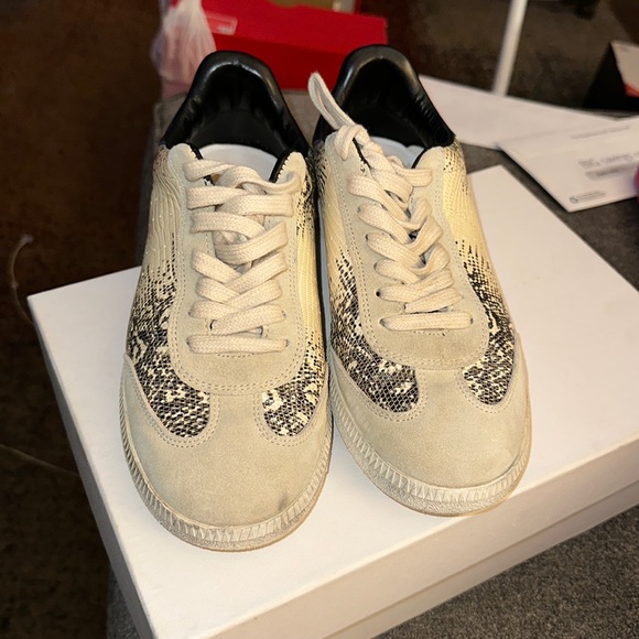 Isabel Marant Bryce Sneaker - Picture 2 of 7